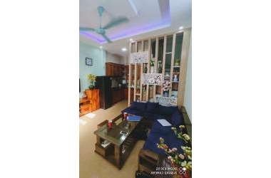 Bán gấp nhà Hoàng Mai, 30m ra đường ôtô tránh, 32m2 x 2.6 tỷ. LH: 0912519472.